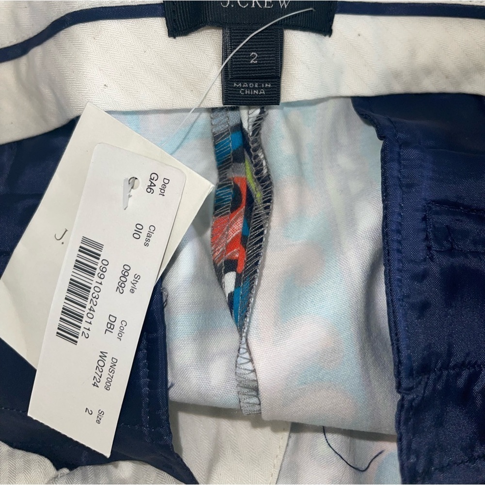 NWT J. Crew Moonglow Paisley 70’s style shorts. Size 2 - Picture 3 of 3